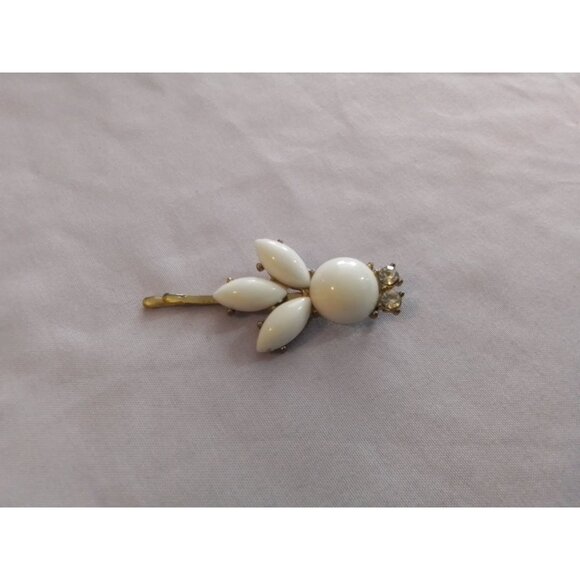 Vintage Floral White Milk & Rhinestone Hair Bobby Pin Clip Accessory For Women - Picture 1 of 3